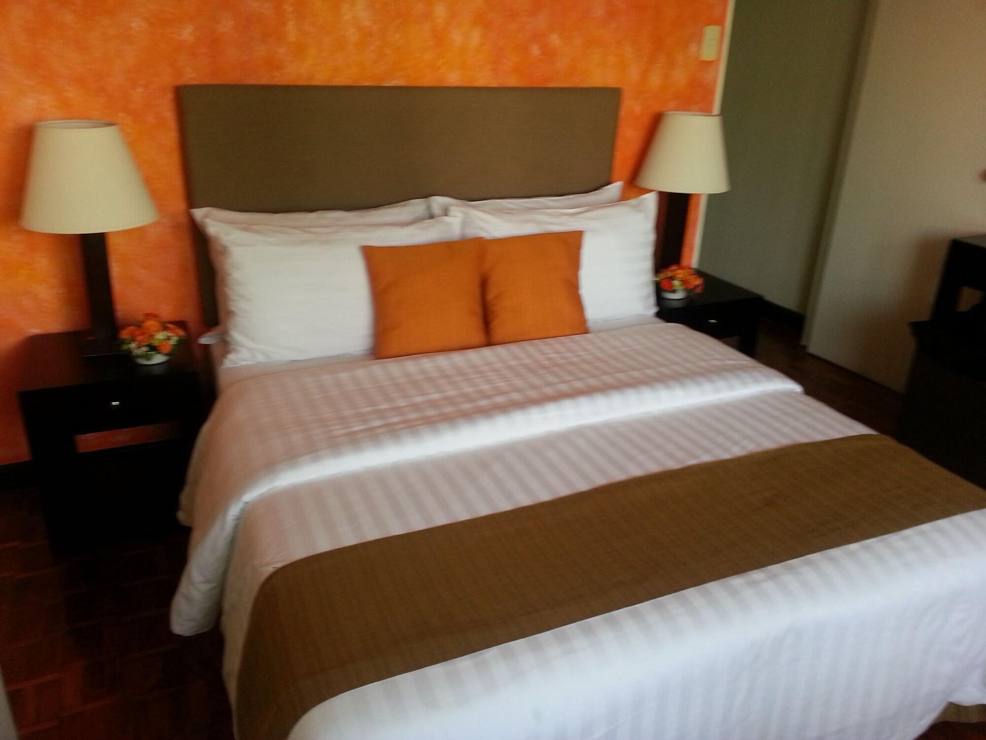 Bsa Tower Serviced Residences Makati City Екстериор снимка