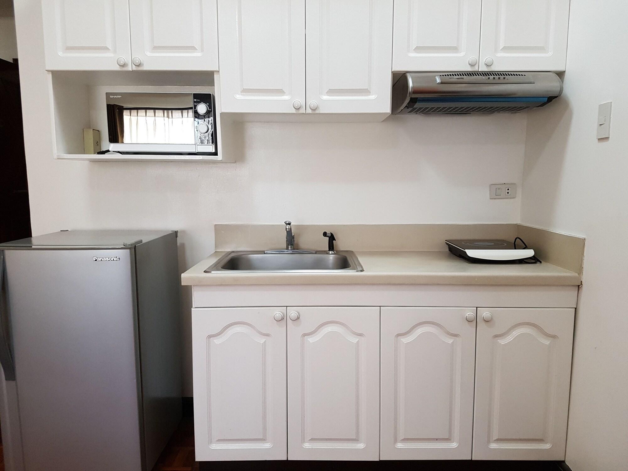 Bsa Tower Serviced Residences Makati City Екстериор снимка