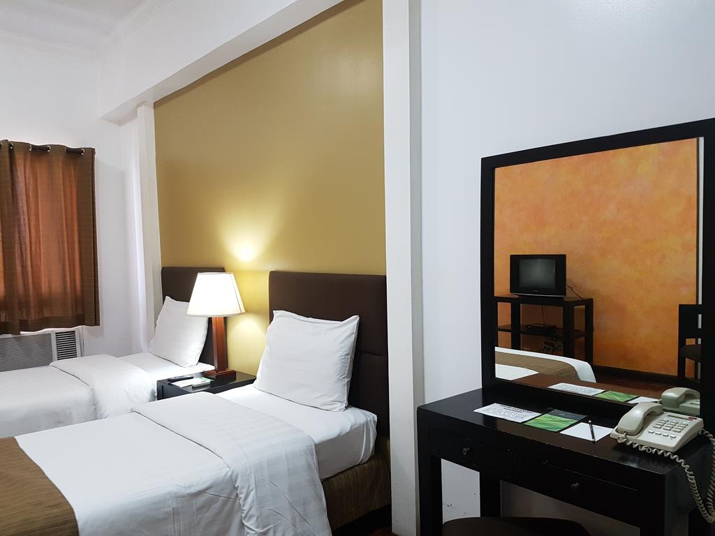 Bsa Tower Serviced Residences Makati City Екстериор снимка
