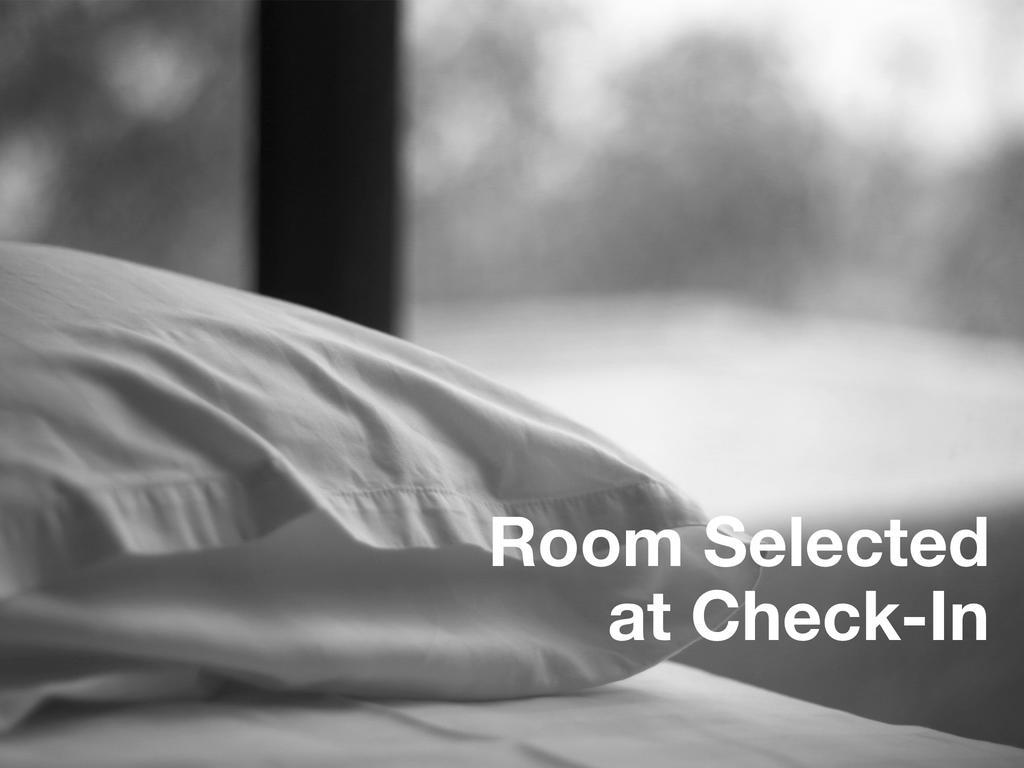Bsa Tower Serviced Residences Makati City Екстериор снимка