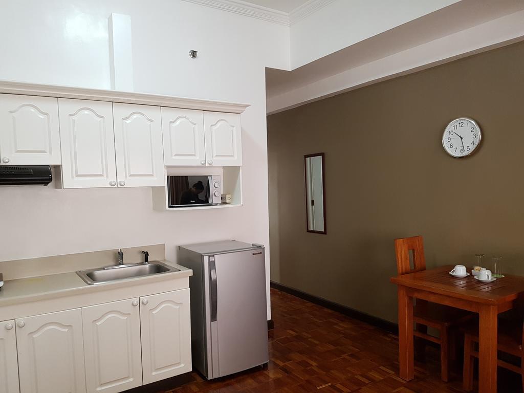 Bsa Tower Serviced Residences Makati City Екстериор снимка