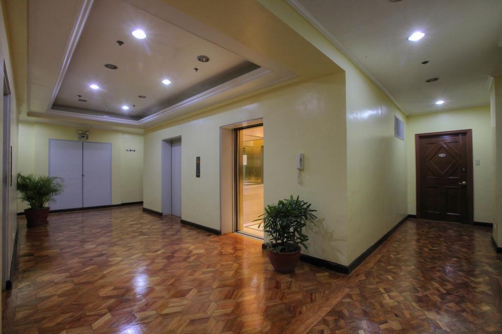 Bsa Tower Serviced Residences Makati City Екстериор снимка
