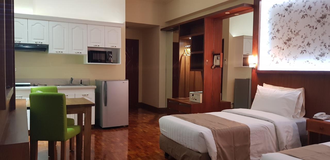 Bsa Tower Serviced Residences Makati City Екстериор снимка