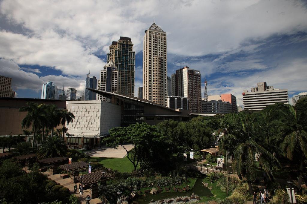 Bsa Tower Serviced Residences Makati City Екстериор снимка