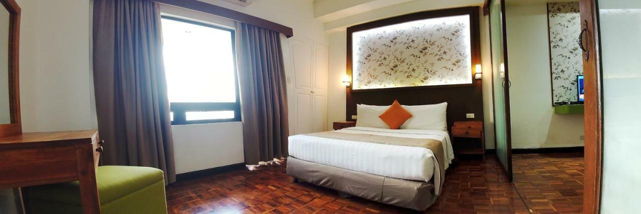 Bsa Tower Serviced Residences Makati City Екстериор снимка